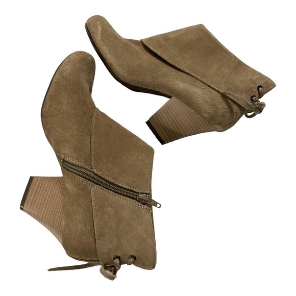 Skechers Tan Leather
Zip Cuffed Tall Heel Ankle
Booties Women's Size 9 - Picture 7 of 9